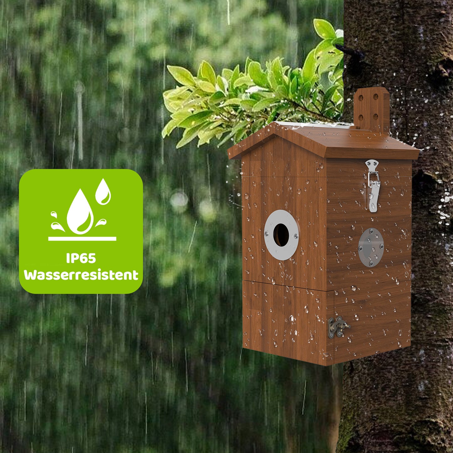 Wetterfestes Holz-Vogelhaus mit integrierter Kamera (IP65) an einem Baum im Regen